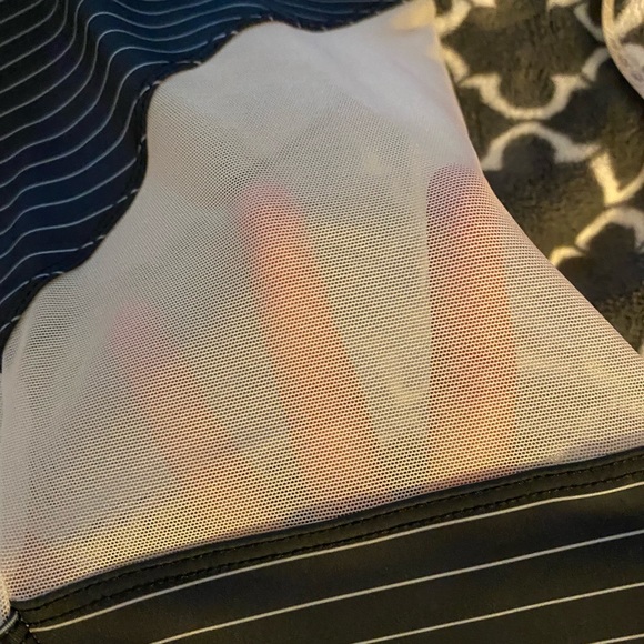 Onzie Capri Yoga Leggings - Picture 4 of 4